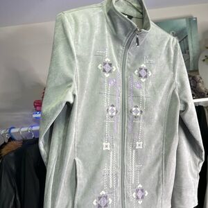 ELIA petites size 6 gray jacket with purple and white embroidery PTP20 20”